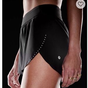 Fast and Free High-Rise Classic-Fit Split Short 3"